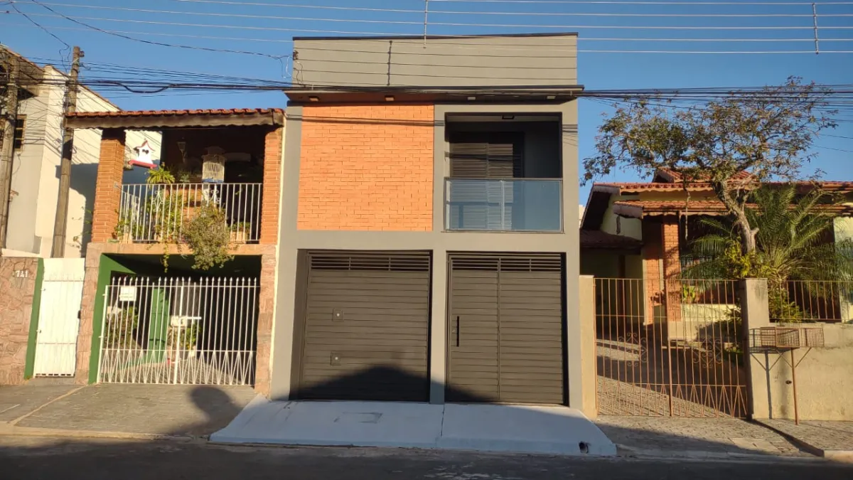 Belíssima Casa para Venda no Jardim Alvinópolis em Atibaia
